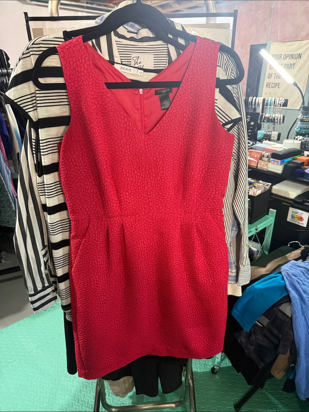 Ann Taylor size 6 pink dress